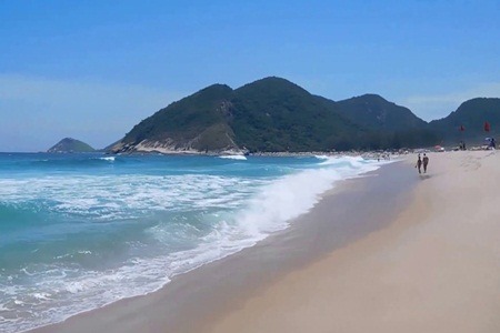 GRUMARI BEACH