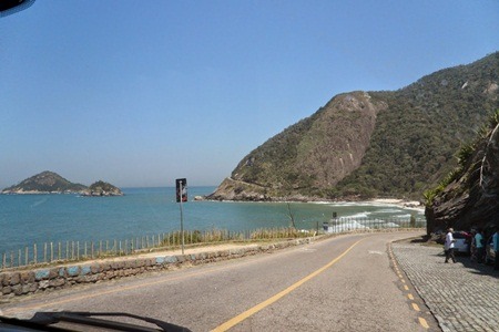 GRUMARI BEACH