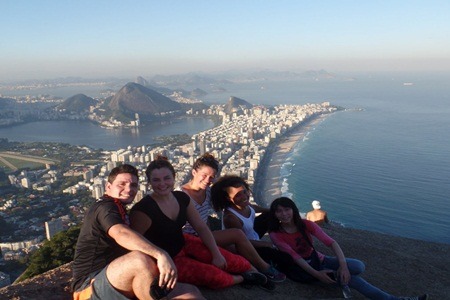 Trilha Morro Dois Irmãos, bar da lage